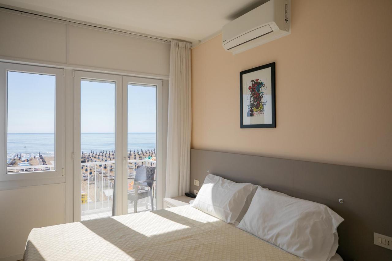 Hotel Boston 3 Stelle Superior Frontemare Lido di Jesolo Esterno foto