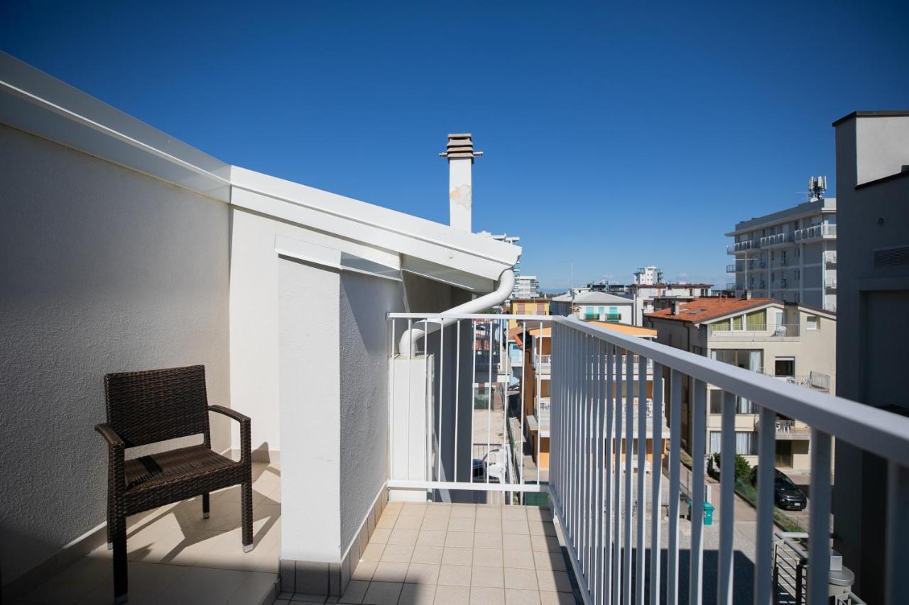 Hotel Boston 3 Stelle Superior Frontemare Lido di Jesolo Esterno foto