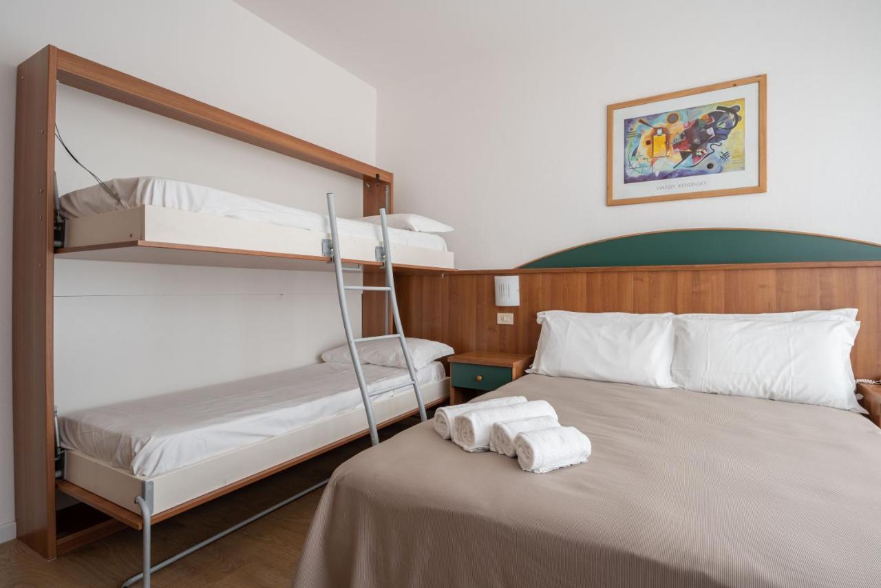 Hotel Boston 3 Stelle Superior Frontemare Lido di Jesolo Esterno foto