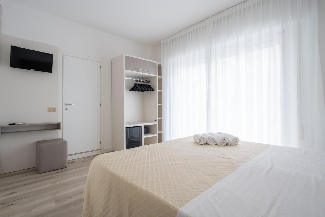 Hotel Boston 3 Stelle Superior Frontemare Lido di Jesolo Esterno foto