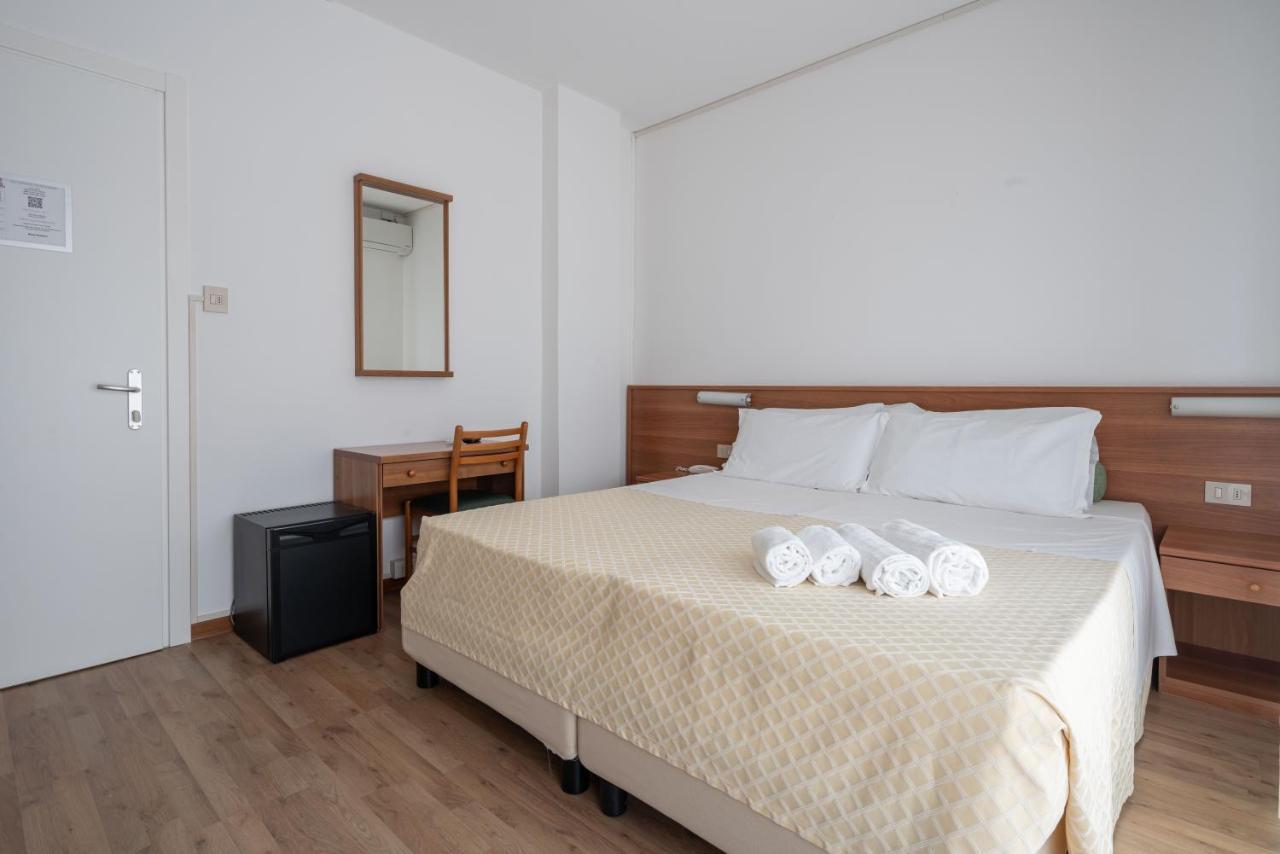 Hotel Boston 3 Stelle Superior Frontemare Lido di Jesolo Esterno foto