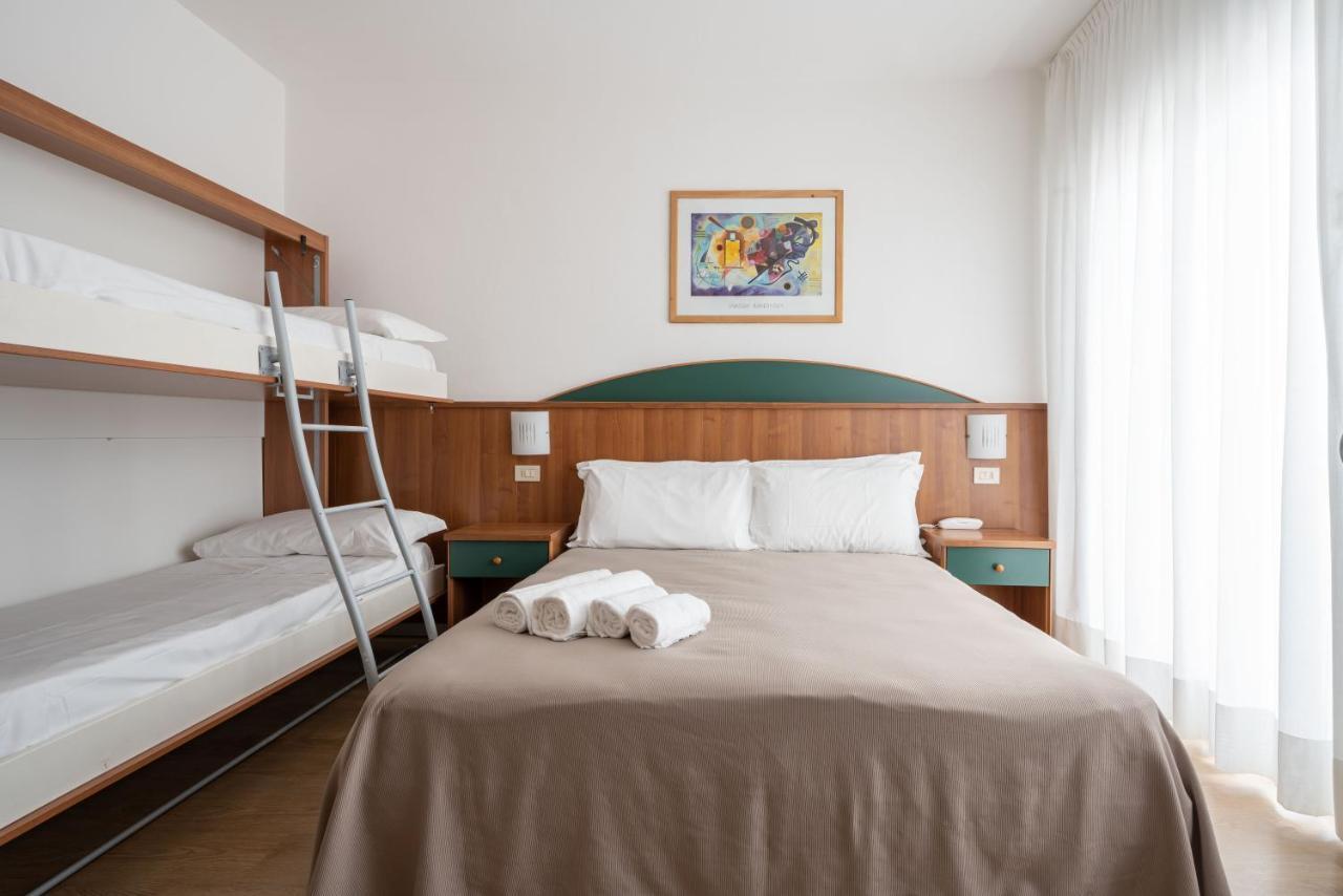 Hotel Boston 3 Stelle Superior Frontemare Lido di Jesolo Esterno foto