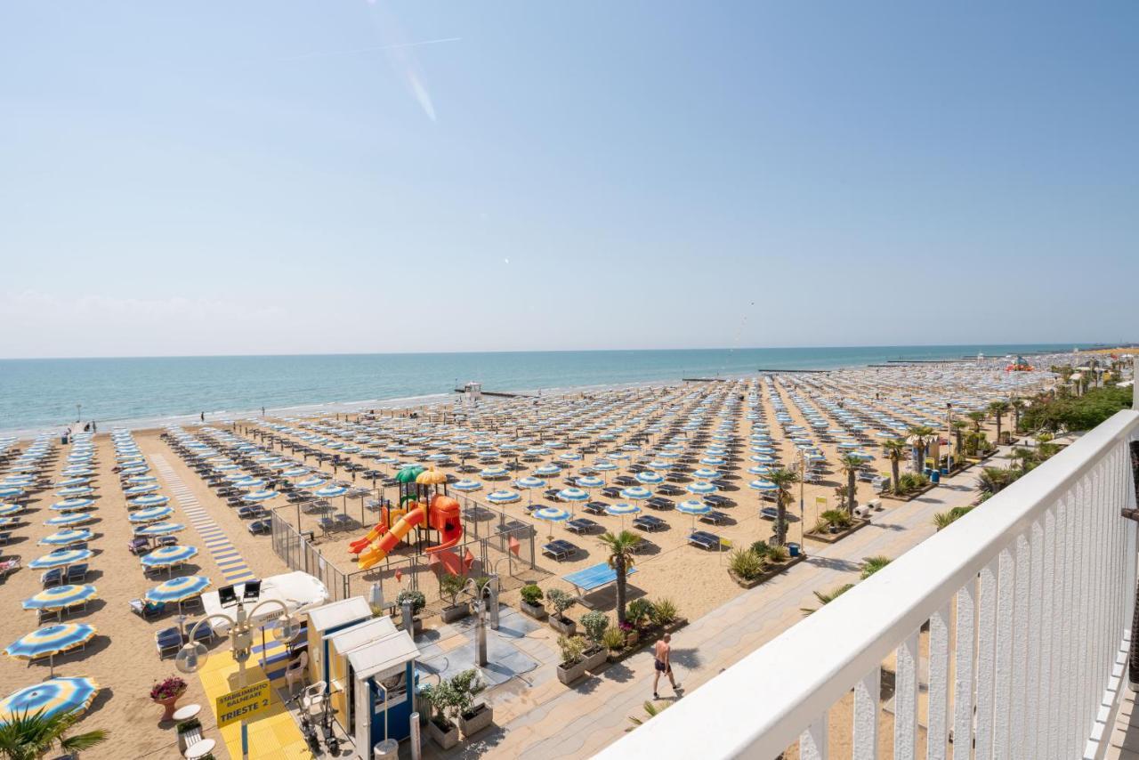Hotel Boston 3 Stelle Superior Frontemare Lido di Jesolo Esterno foto