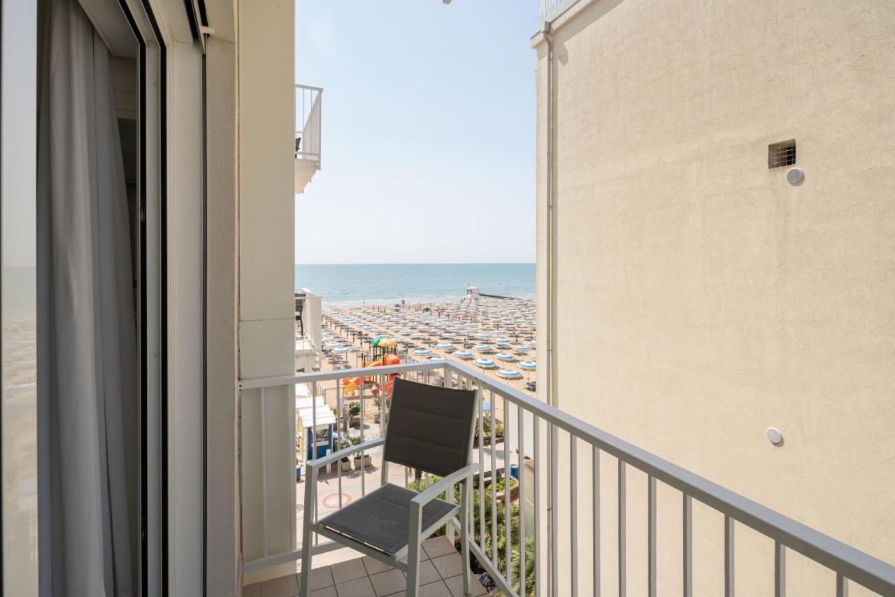 Hotel Boston 3 Stelle Superior Frontemare Lido di Jesolo Esterno foto