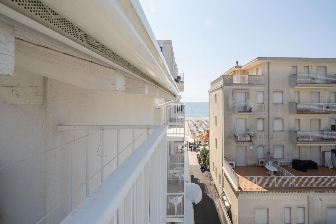Hotel Boston 3 Stelle Superior Frontemare Lido di Jesolo Esterno foto