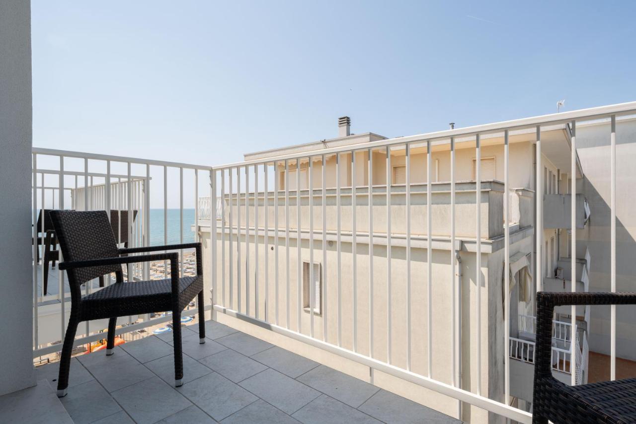 Hotel Boston 3 Stelle Superior Frontemare Lido di Jesolo Esterno foto
