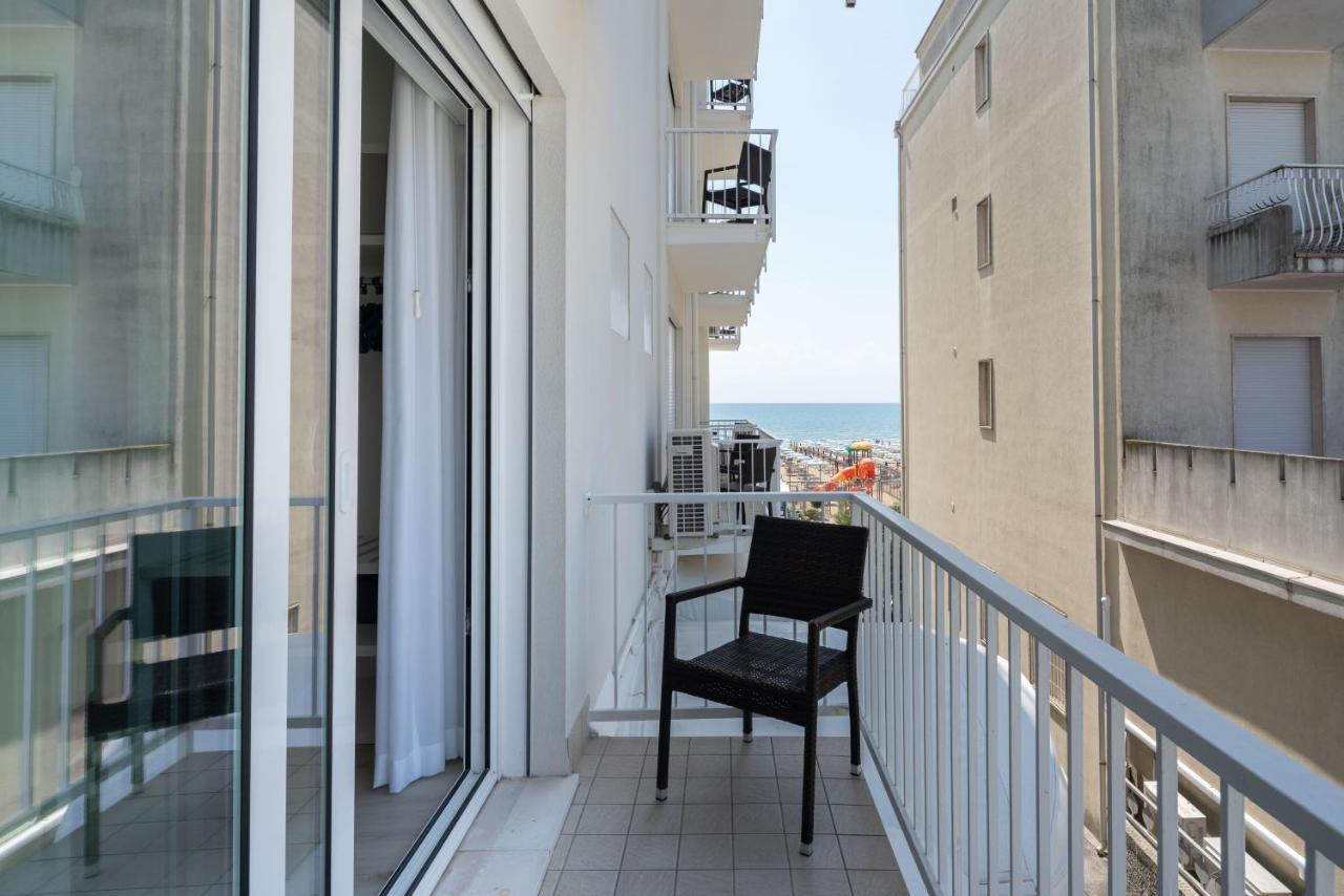 Hotel Boston 3 Stelle Superior Frontemare Lido di Jesolo Esterno foto